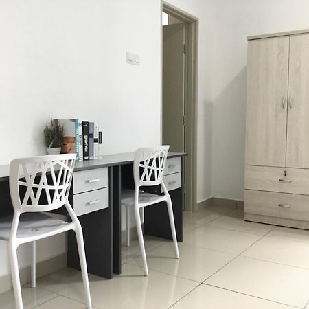 The Meadow Park Apartman Kampar Szoba fotó