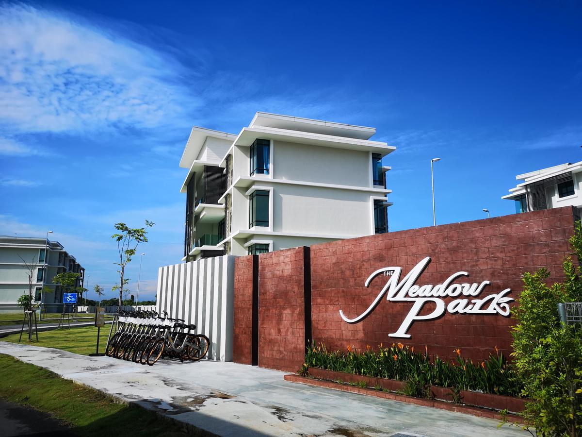 The Meadow Park Apartman Kampar Kültér fotó